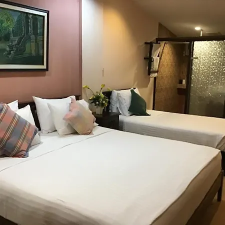 Pissamorn House